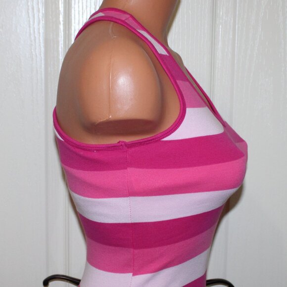 Pretty Fitted Pink Striped Racer Back V-Neck Shelf Bra Stretch Tank Top - Picture 3 of 6